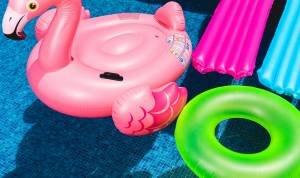 10 Best Giant Pool Floats for Adults in 2020