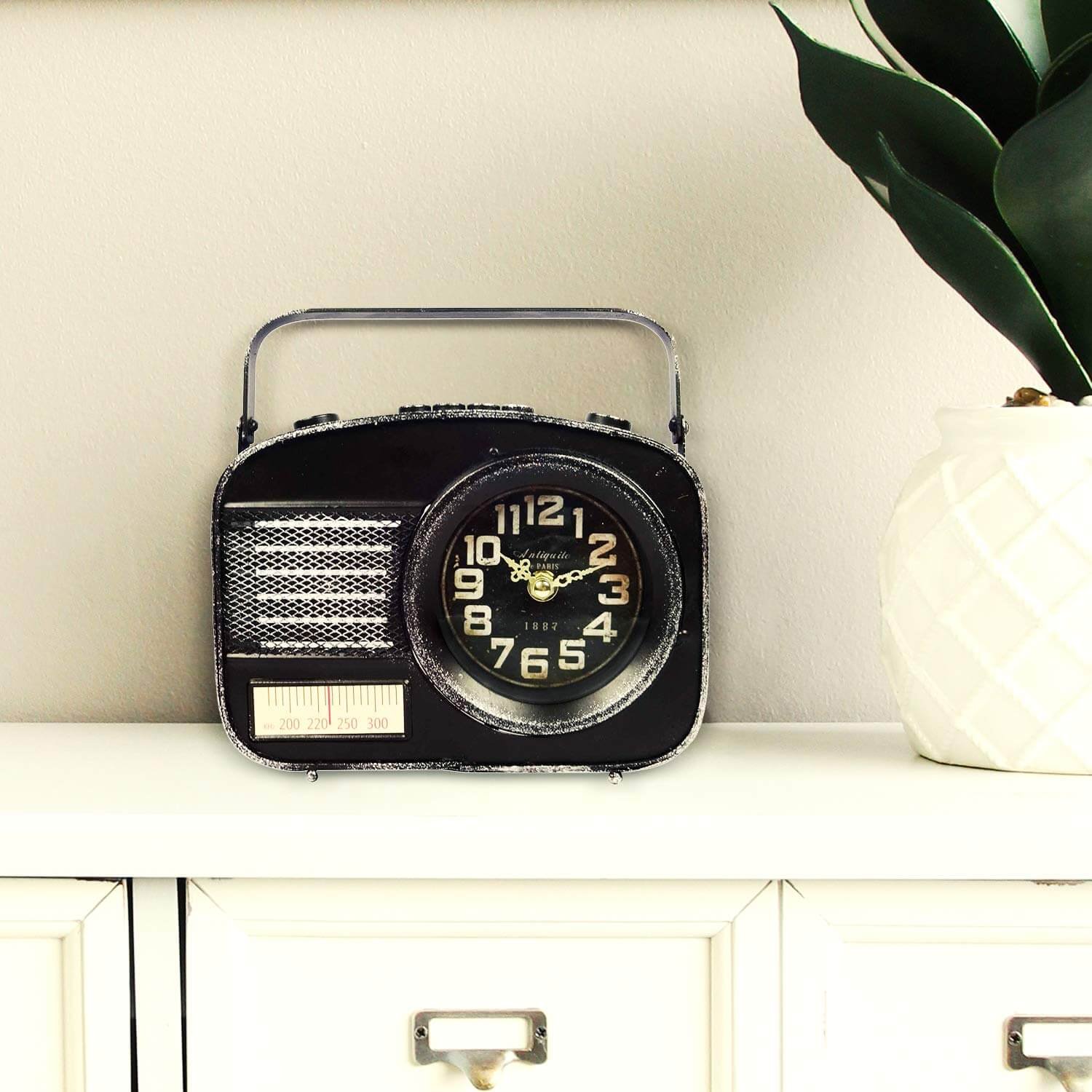 Vintage Radio Design Table Clock